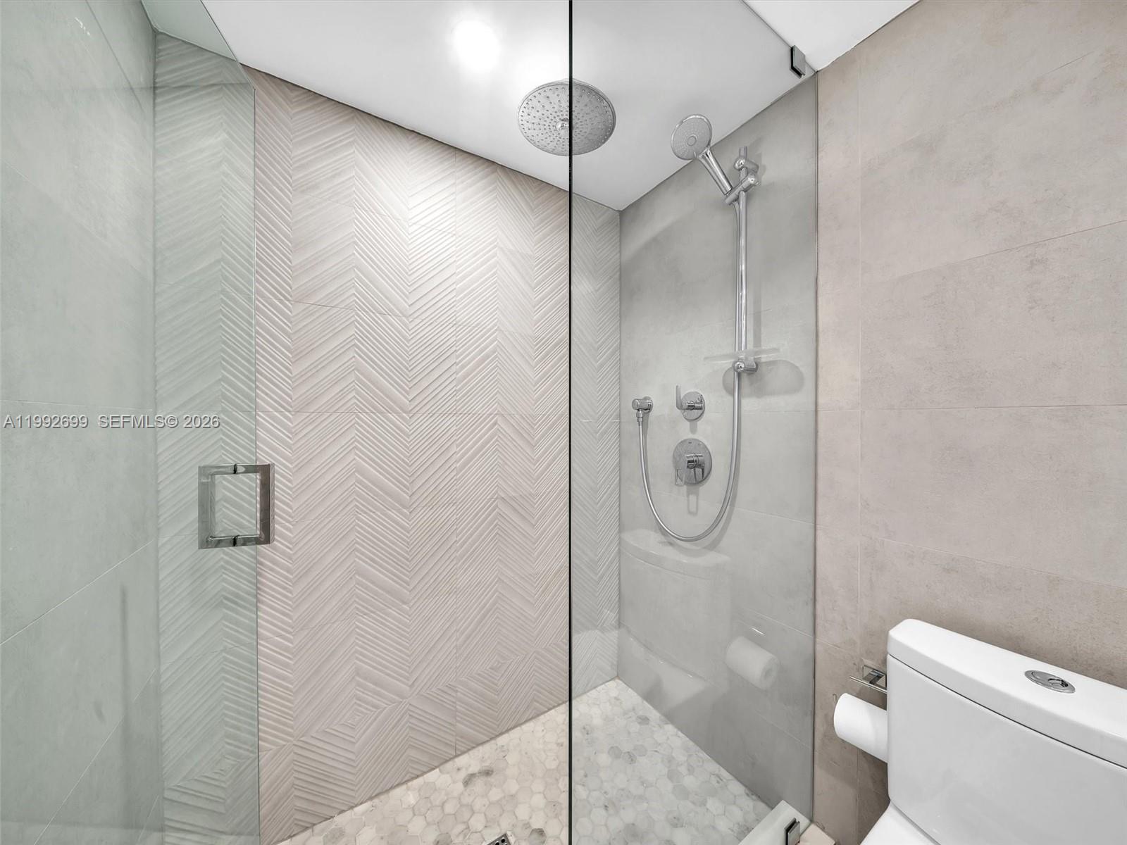 WINSTON TOWERS 500 CONDO - Residential