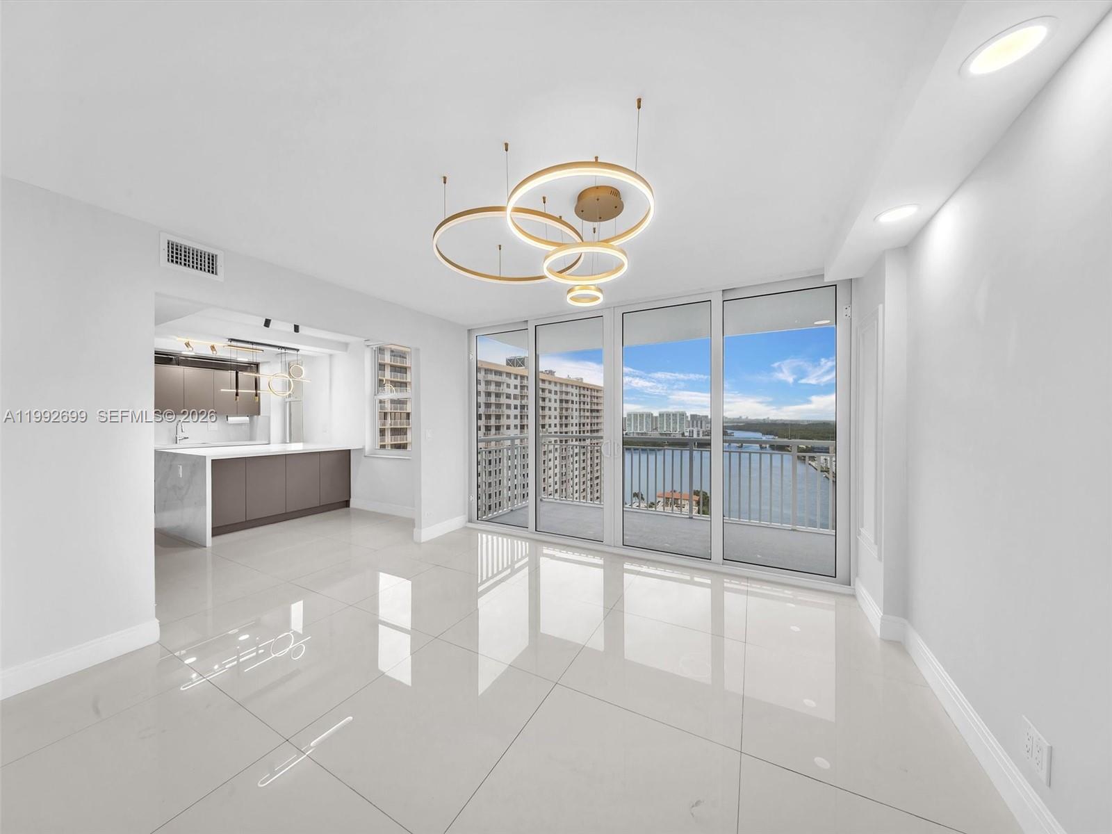 WINSTON TOWERS 500 CONDO - Residential