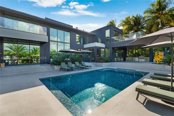131 CAPE FLORIDA DR, KEY BISCAYNE, FL 33149 - Image 7362dc00ff7dbdd20a5fde2d5dc18a22/2215393936