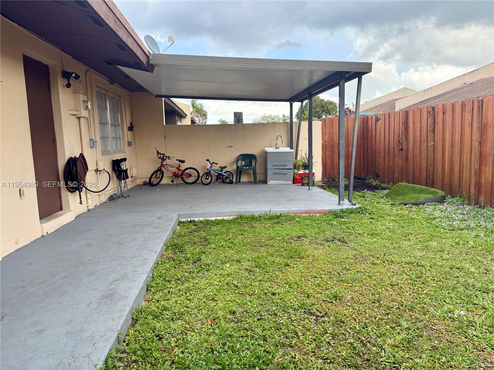 DEVON-AIRE VILLAS SEC 2 - Residential