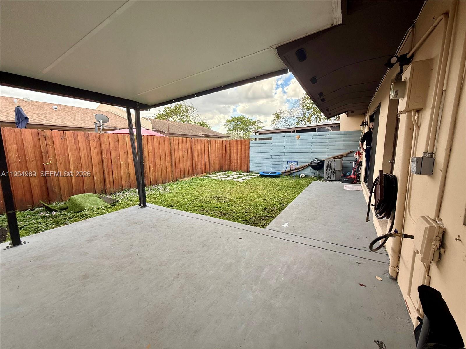 DEVON-AIRE VILLAS SEC 2 - Residential