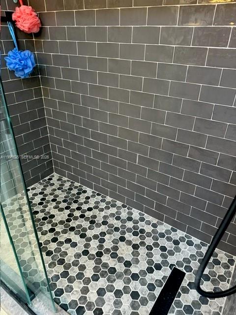 MELODY MANOR - Residential