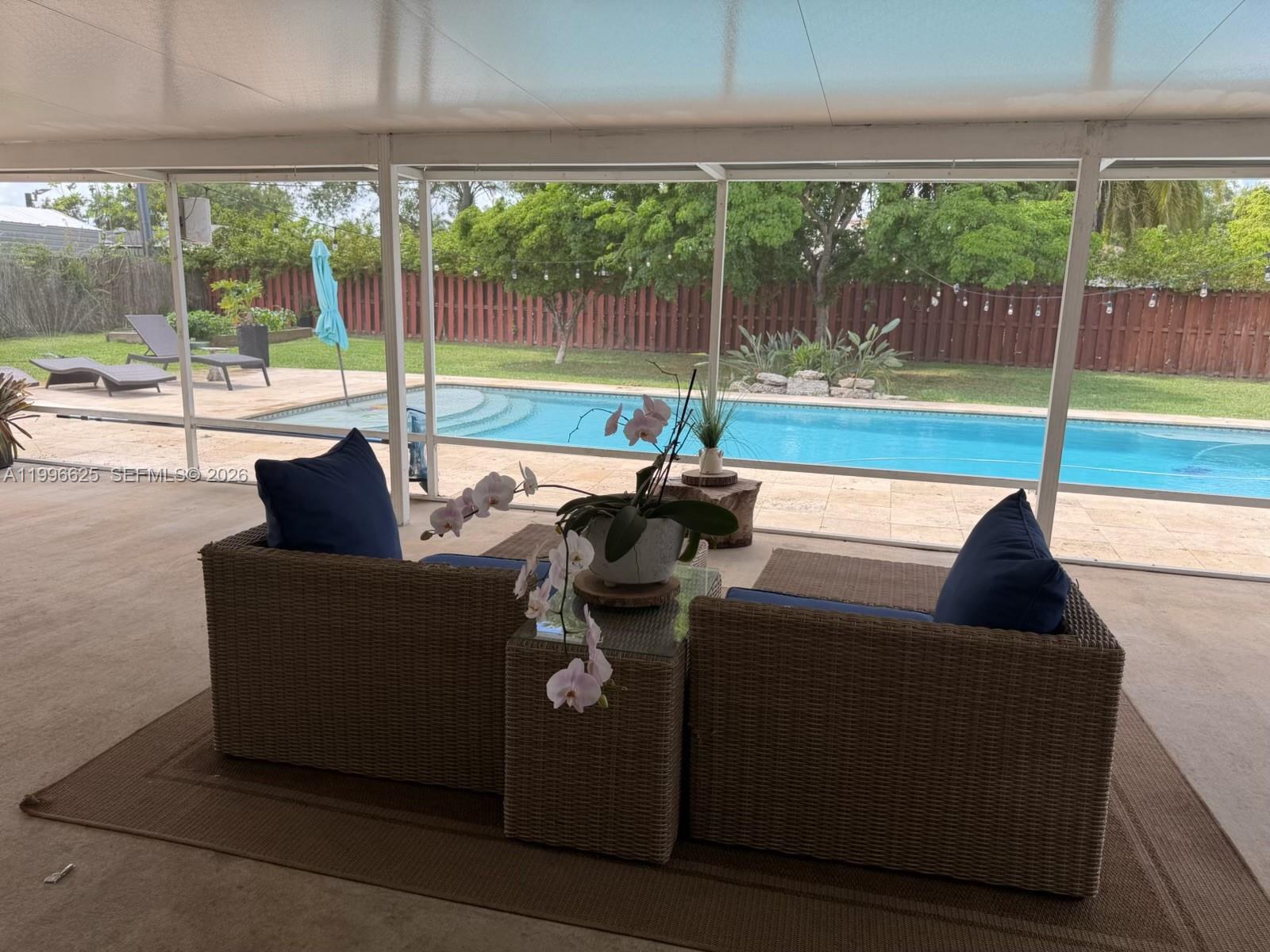 MELODY MANOR - Residential