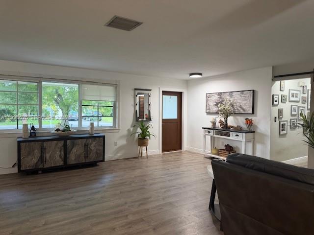 MELODY MANOR - Residential