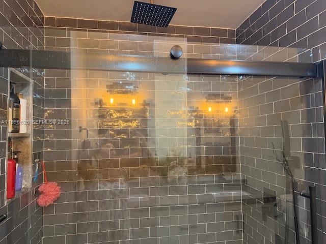 MELODY MANOR - Residential