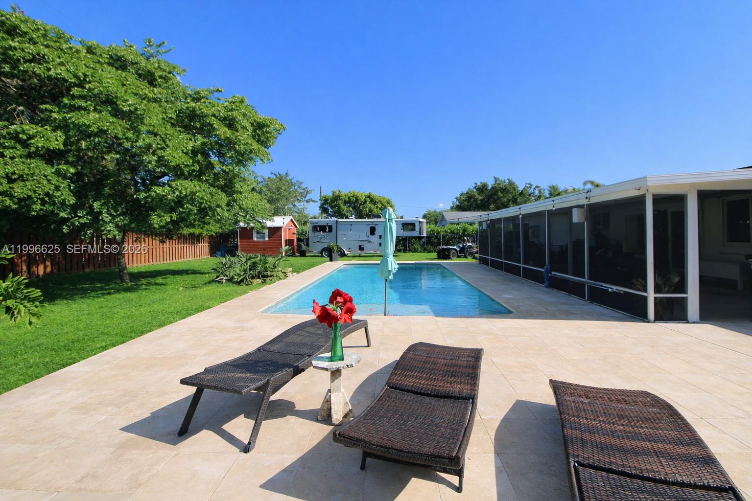 MELODY MANOR - Residential