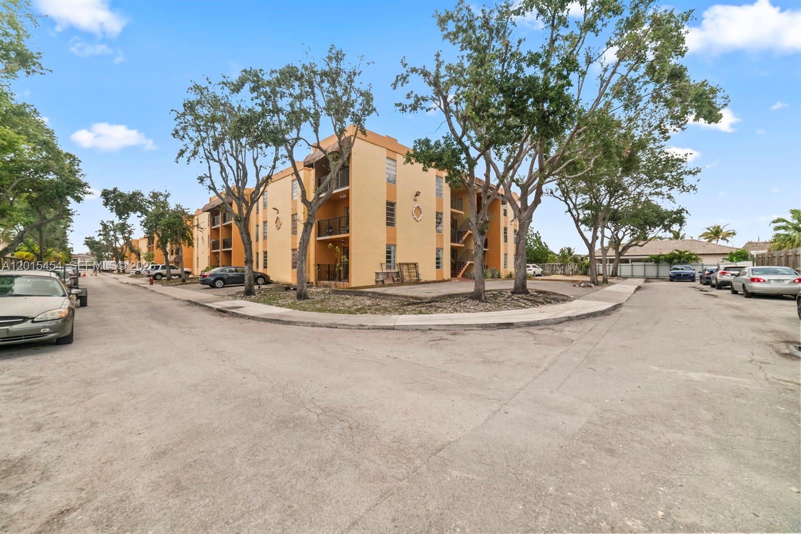 BELLA VENEZIA CONDO - Residential Lease
