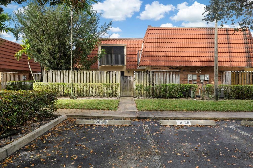 Photo of 713 NW 99th Cir, Plantation, FL 33324 (MLS # A11984631)