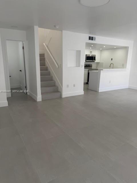 GABLES POINT III CONDO - Residential Lease