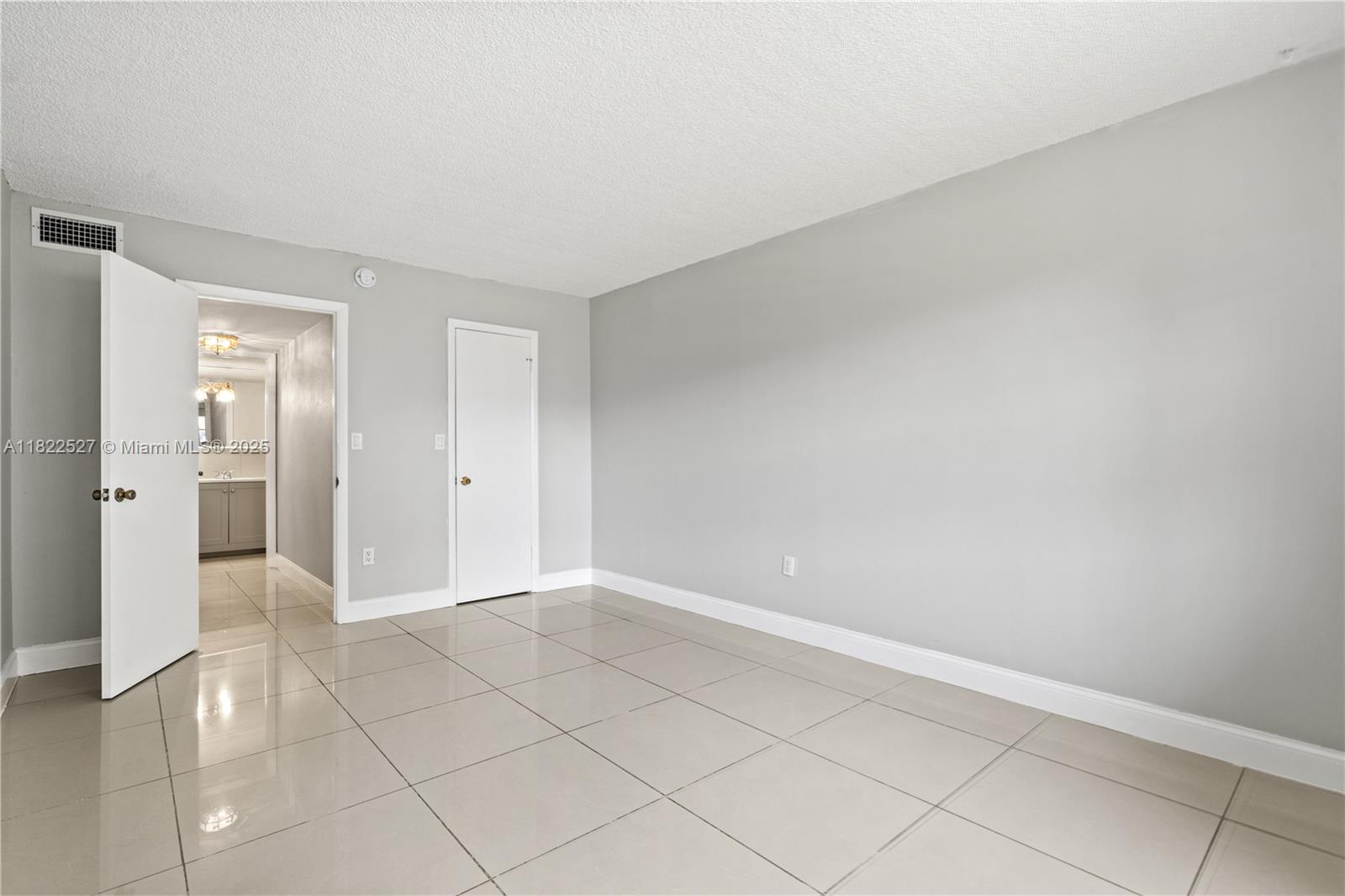 NEW WORLD CONDO APTS II - Residential Lease