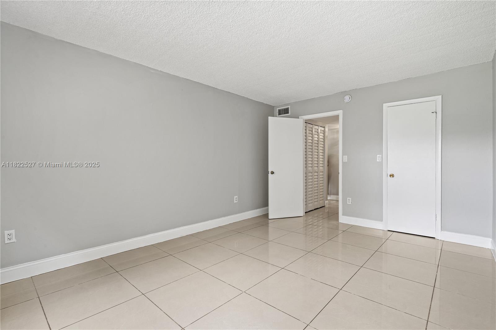NEW WORLD CONDO APTS II - Residential Lease