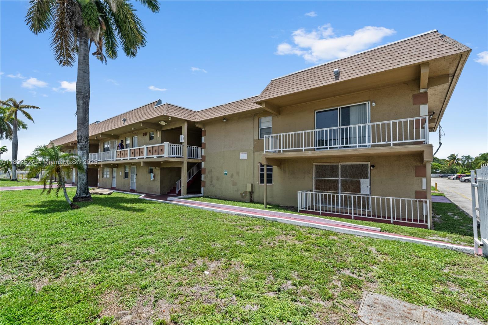 NEW WORLD CONDO APTS II - Residential Lease