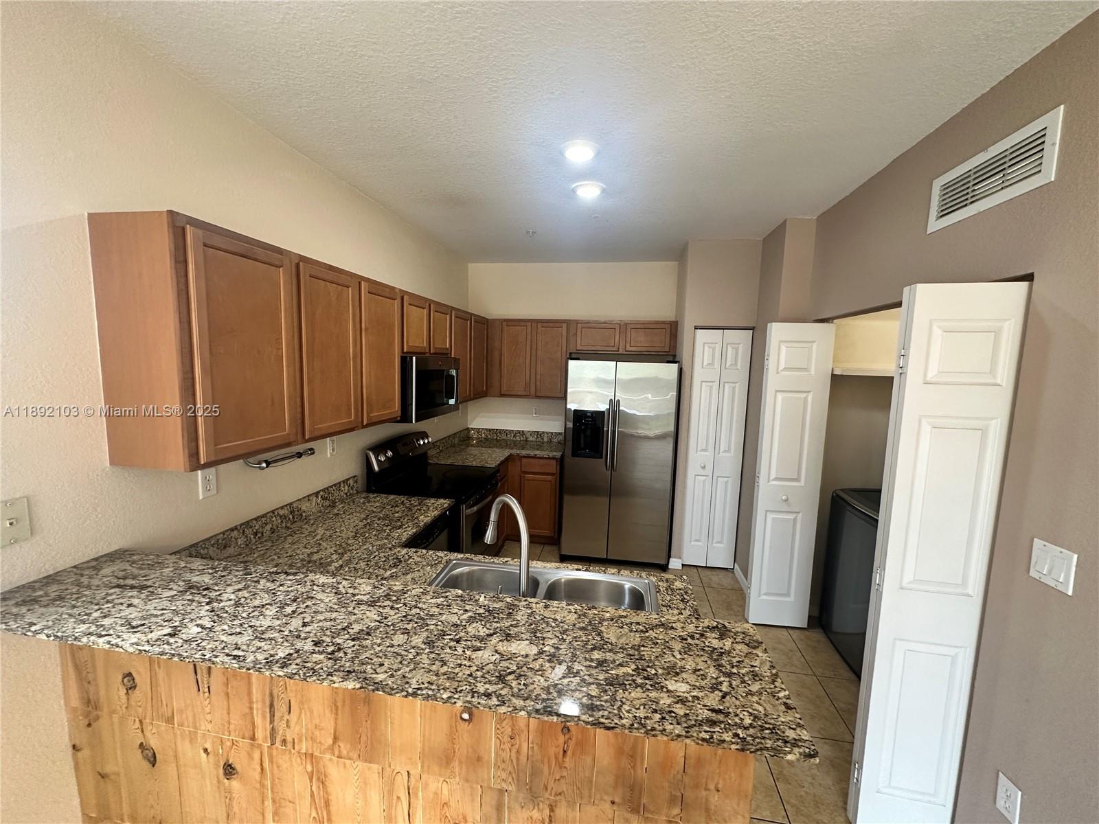 CORONADO TO DORAL VI COND - Residential