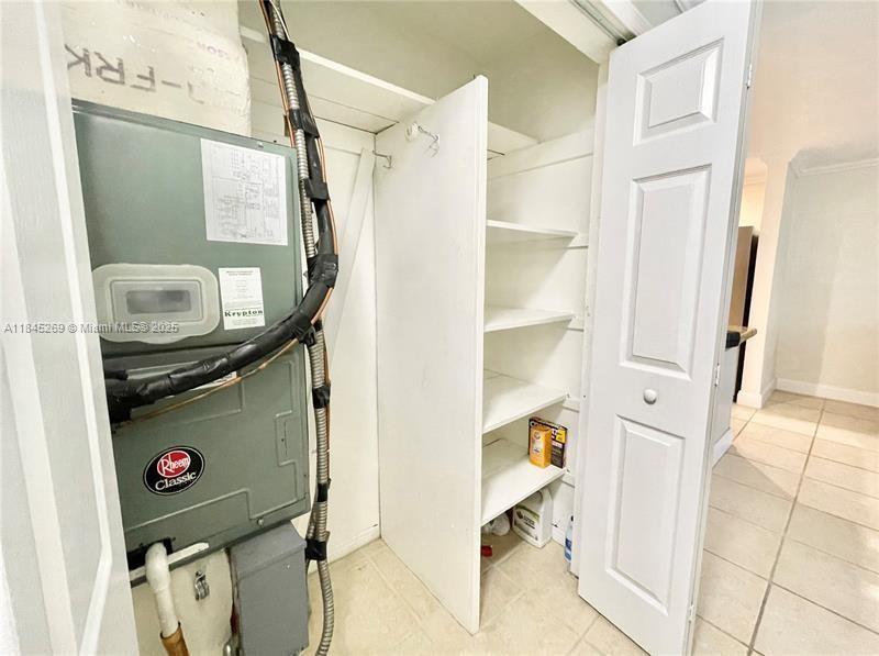 BREEZY MANOR AMENDED - Residential Lease