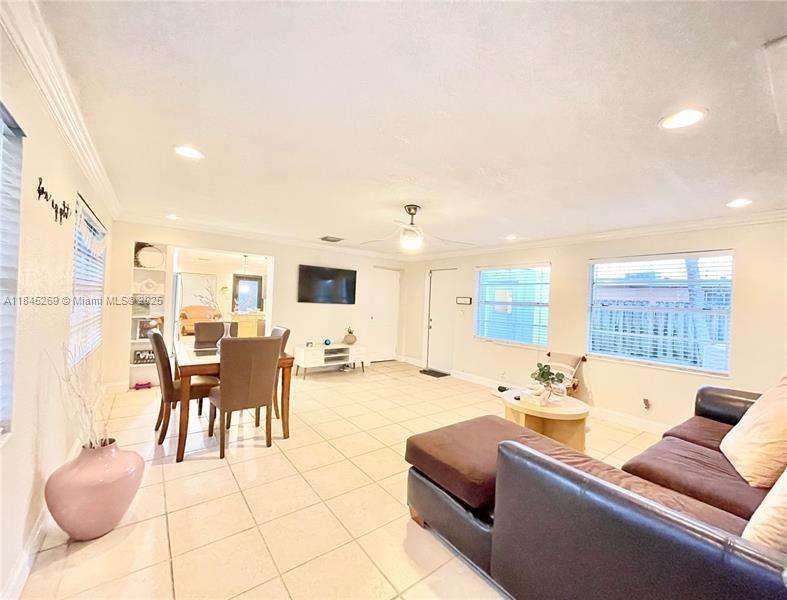 BREEZY MANOR AMENDED - Residential Lease