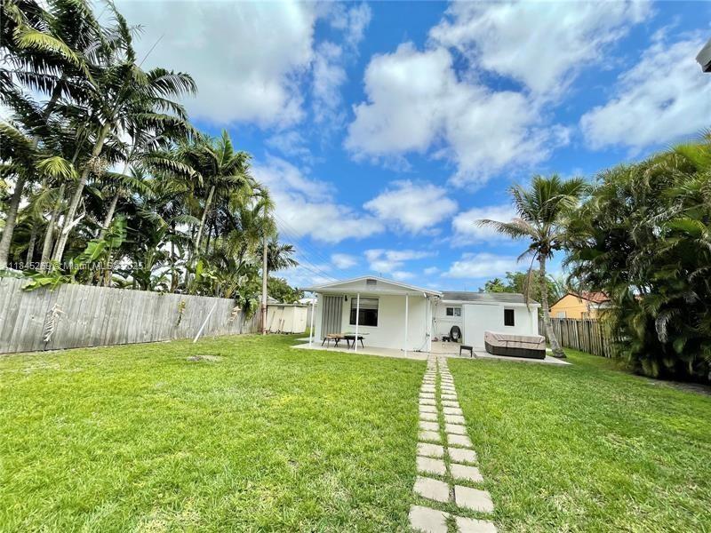 BREEZY MANOR AMENDED - Residential Lease