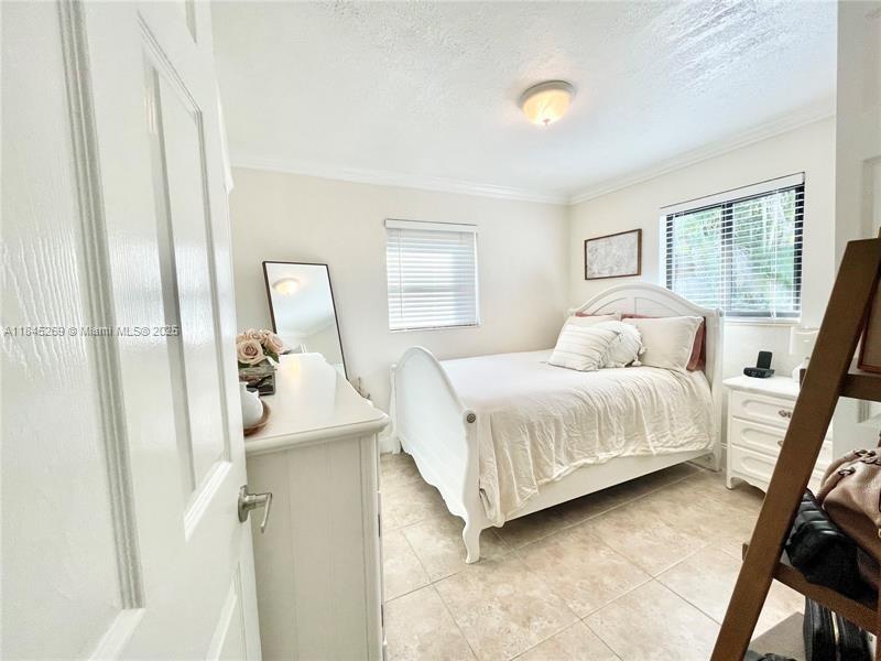 BREEZY MANOR AMENDED - Residential Lease