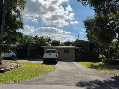 Photo of 10440 SW 110th St, Miami, FL 33176 (MLS # A11914396)