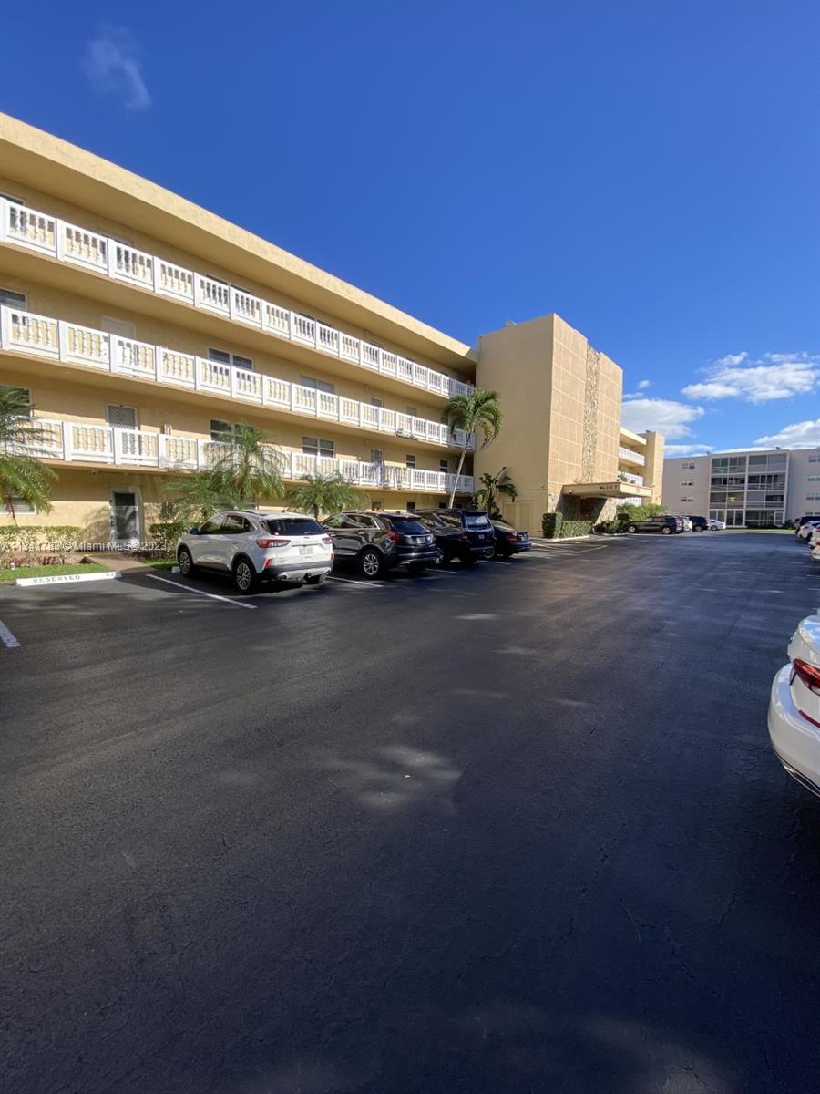 MEADOWBROOK LAKES CONDO - Residential Lease