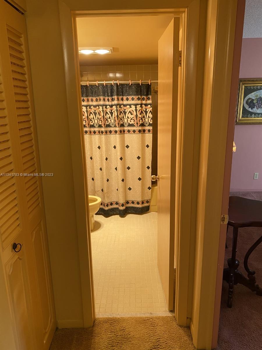 MEADOWBROOK LAKES CONDO - Residential Lease