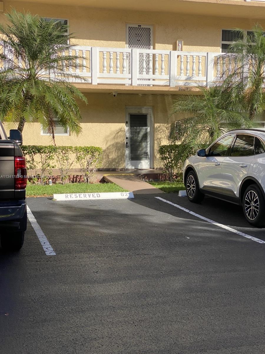 MEADOWBROOK LAKES CONDO - Residential Lease