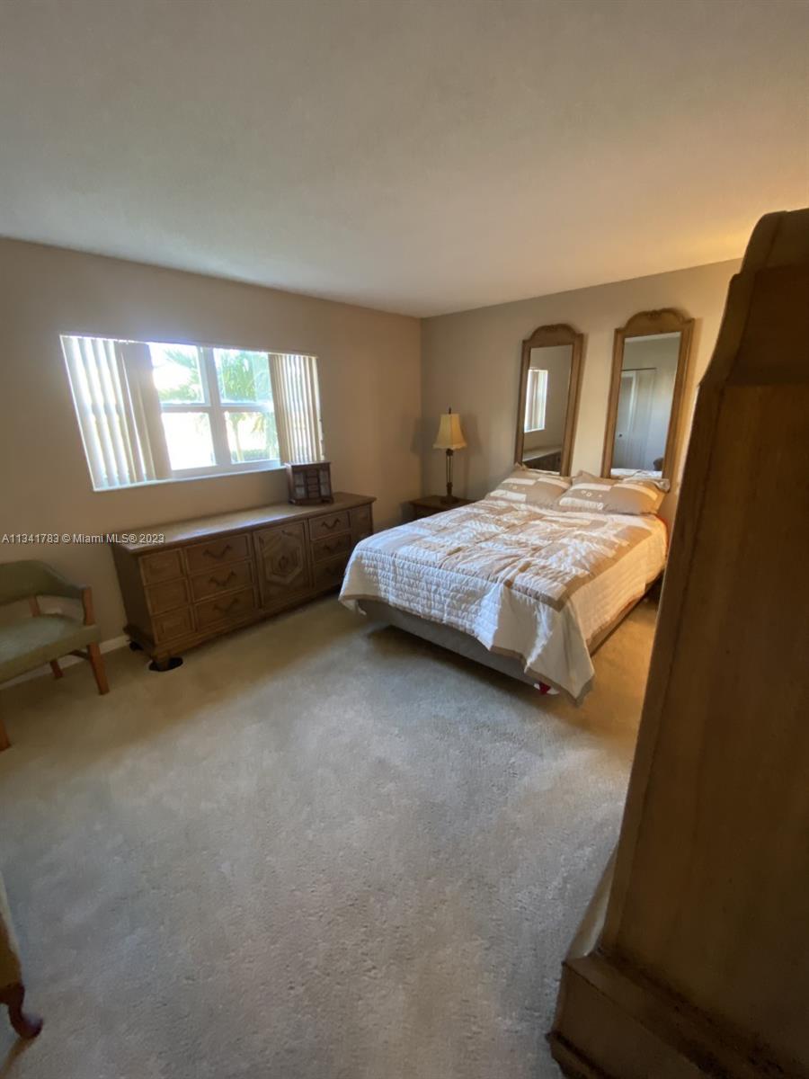 MEADOWBROOK LAKES CONDO - Residential Lease
