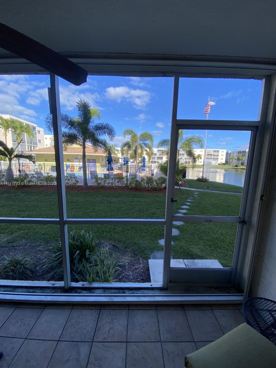 MEADOWBROOK LAKES CONDO - Residential Lease