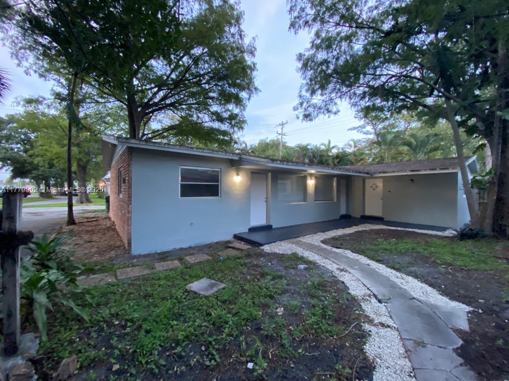 4290 NW 21st Ave