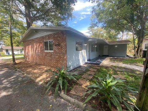 4290 NW 21st Ave Oakland Park FL 33309