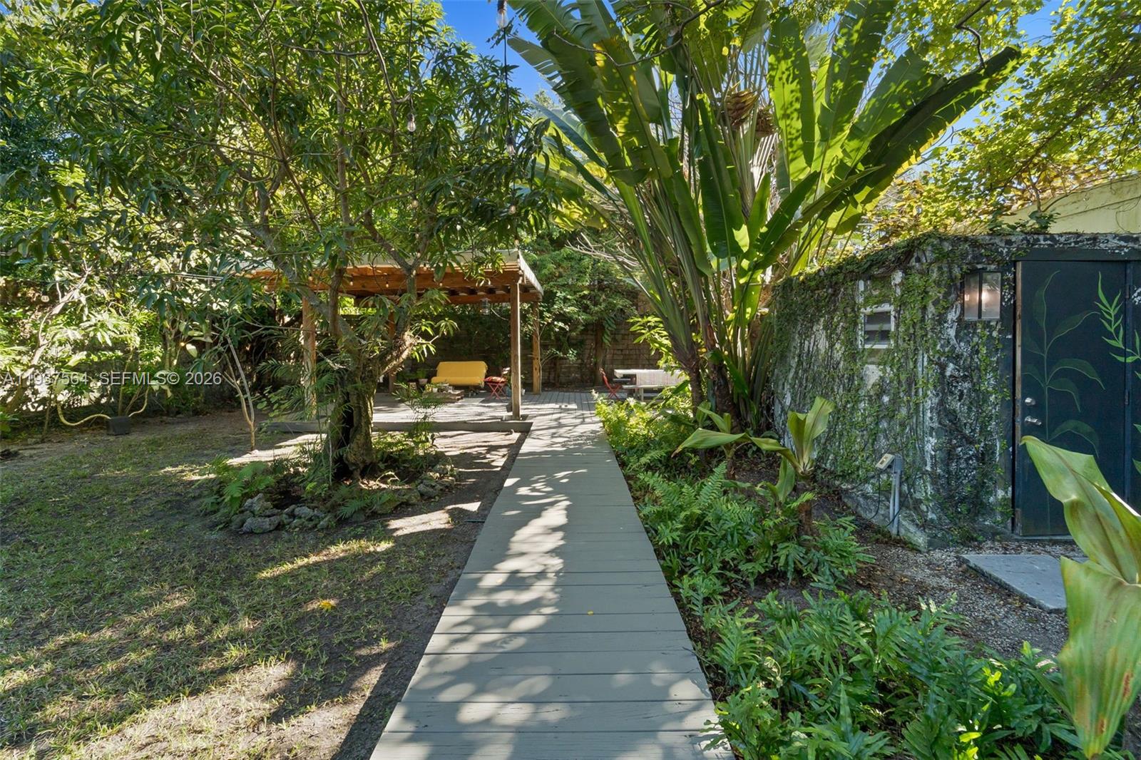 HOLLEMAN PARK - Residential