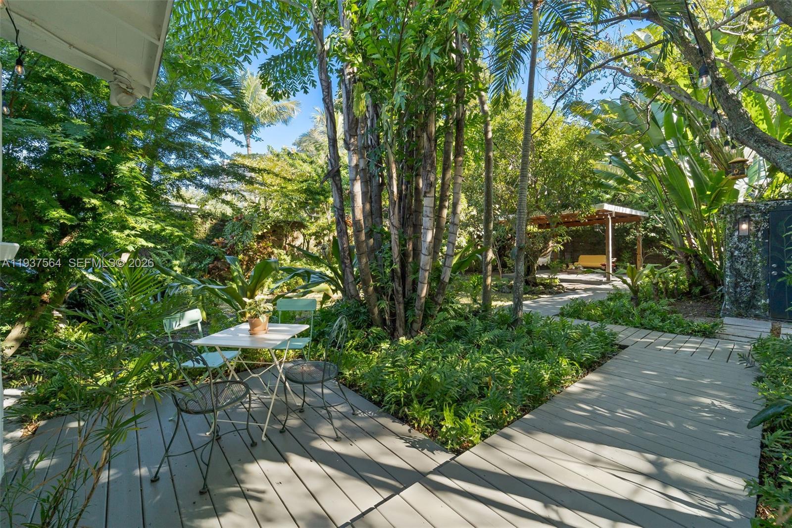 HOLLEMAN PARK - Residential