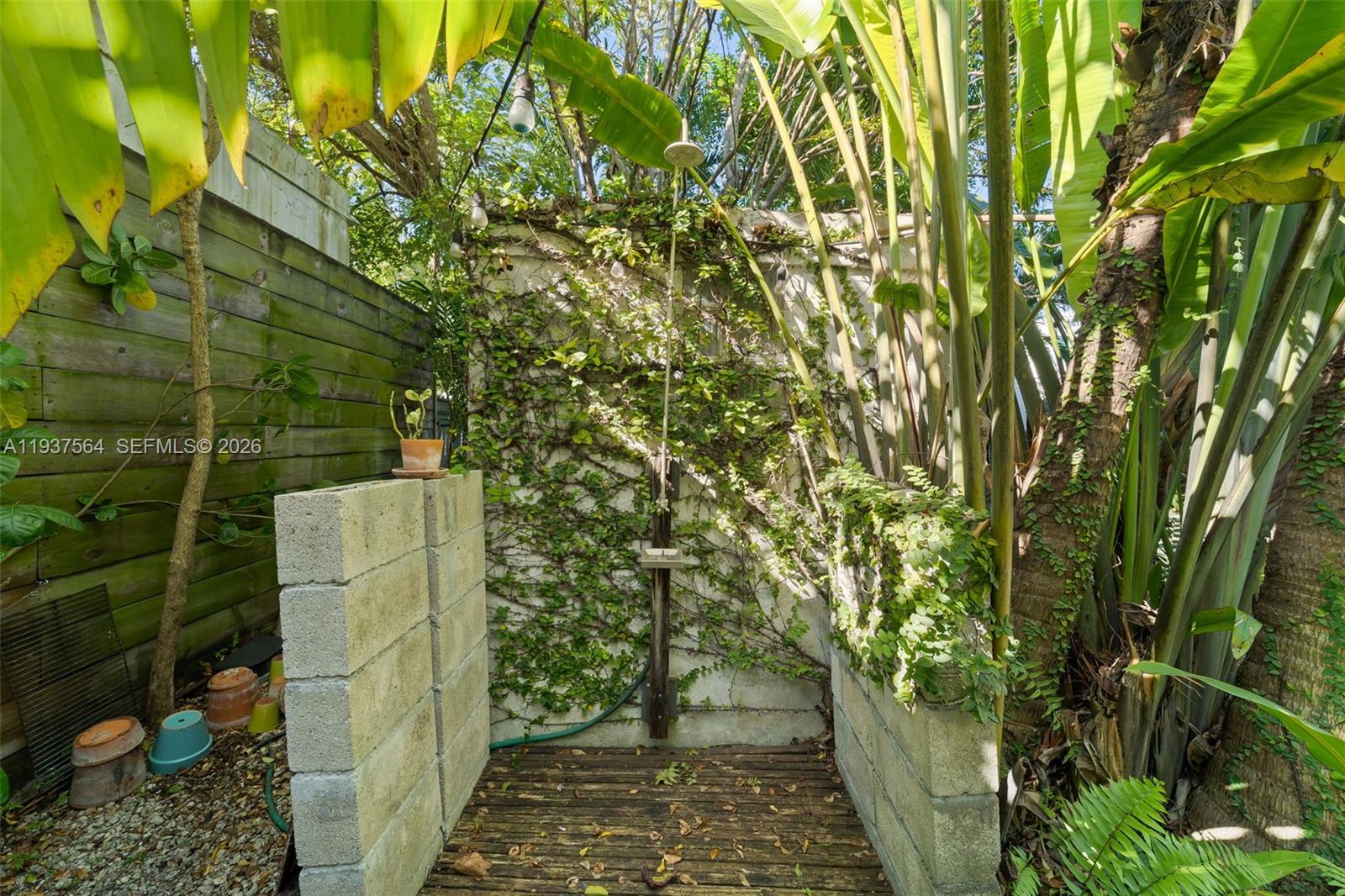 HOLLEMAN PARK - Residential