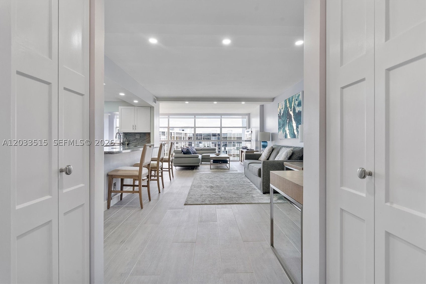 600 Parkview Dr 815