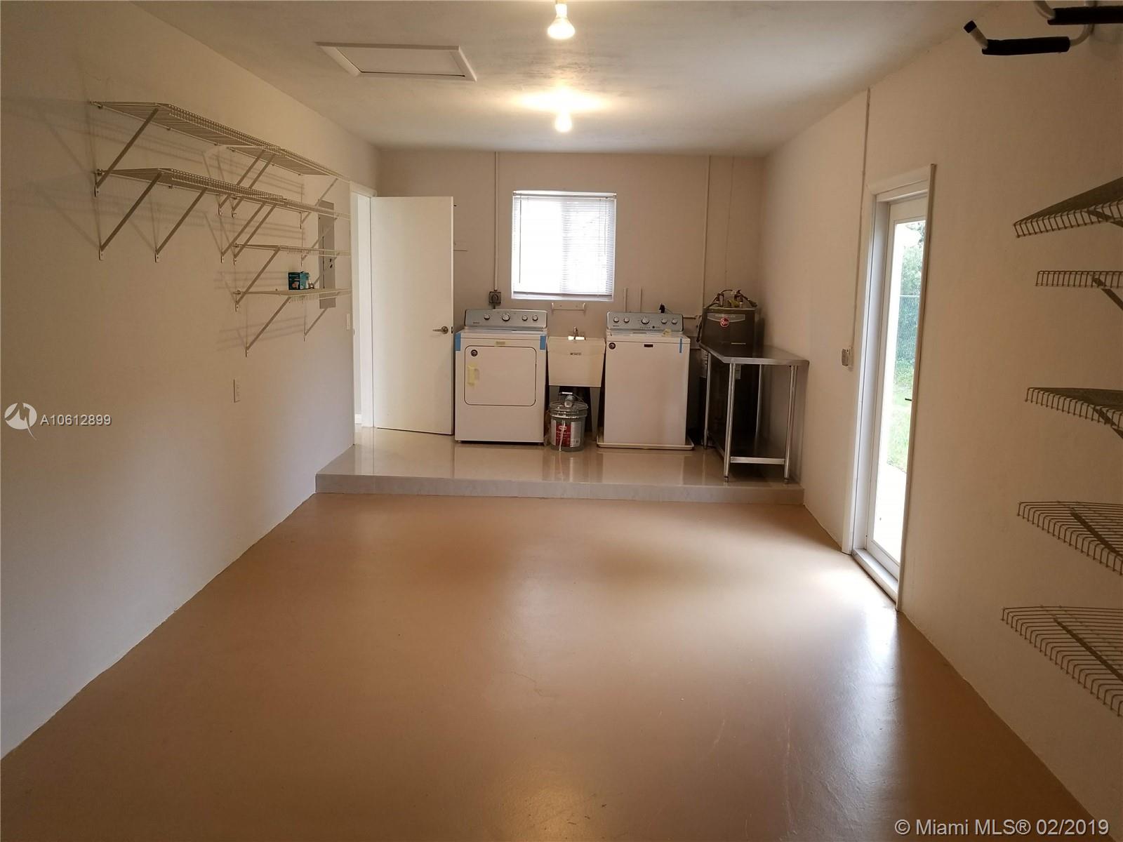 GULFSTREAM ESTATES NO 3 - Residential Lease