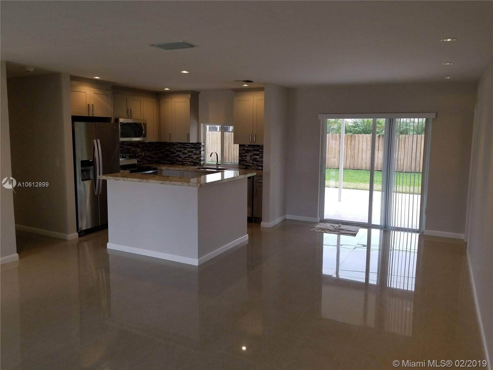 GULFSTREAM ESTATES NO 3 - Residential Lease