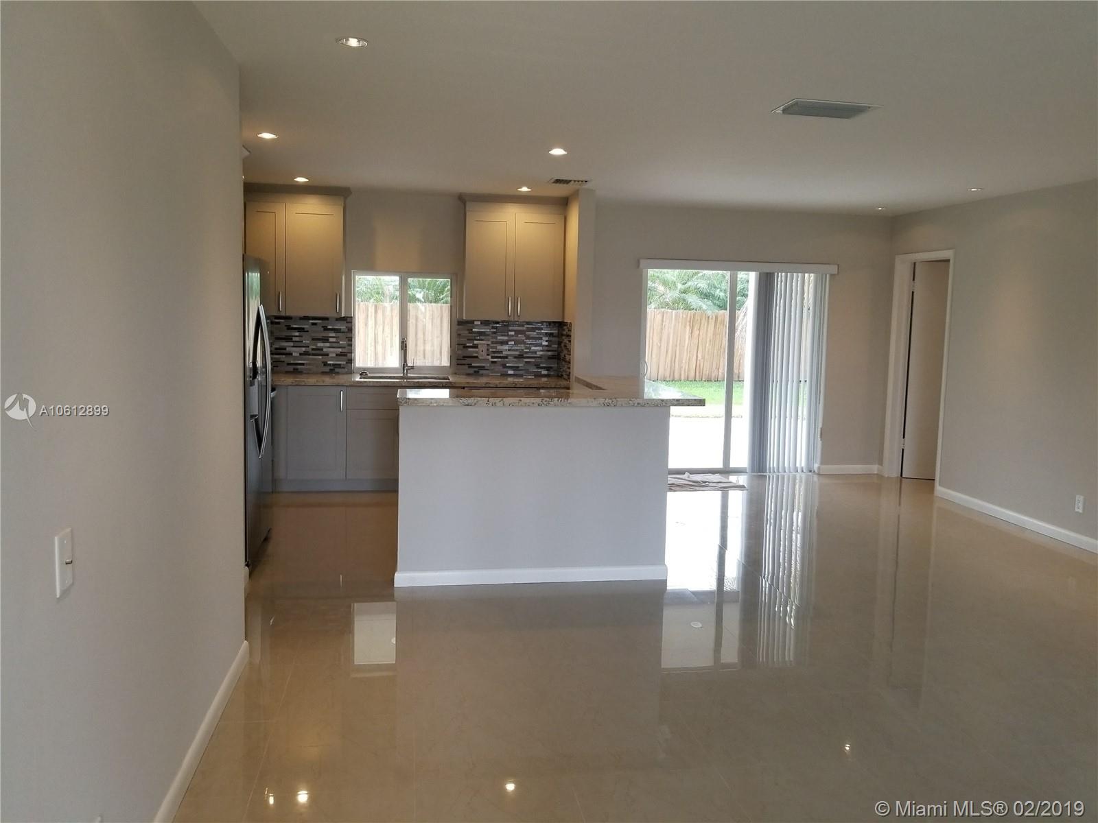 GULFSTREAM ESTATES NO 3 - Residential Lease