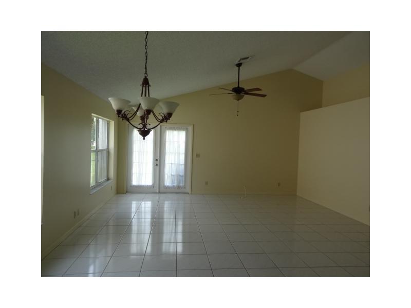 FOREST RIDGE CLUSTER HOME - Residential Lease