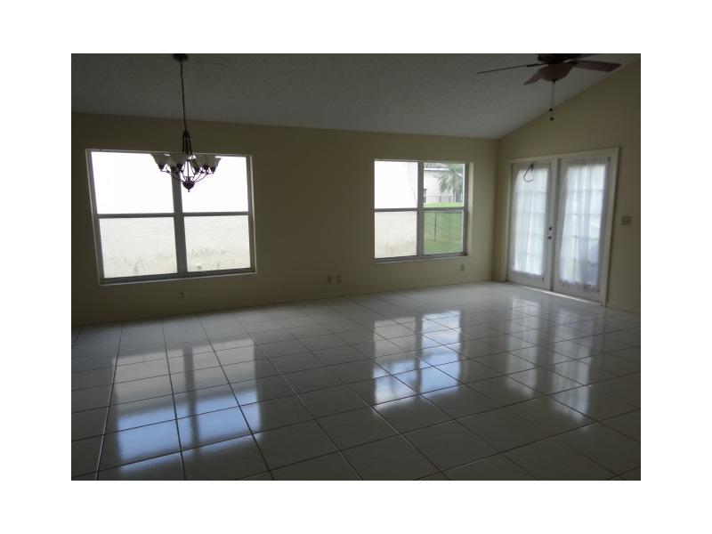 FOREST RIDGE CLUSTER HOME - Residential Lease