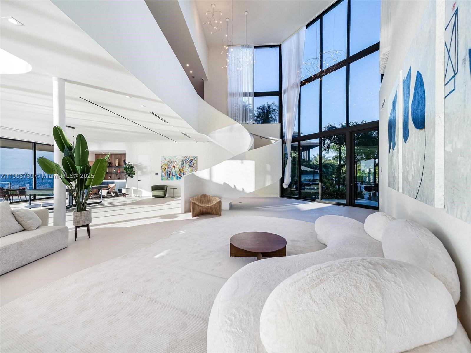 SAN SOUCI ESTATES - Residential Lease