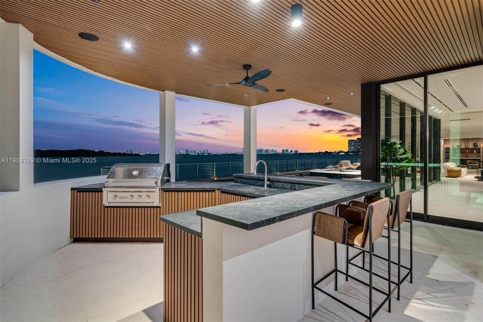 SAN SOUCI ESTATES - Residential Lease