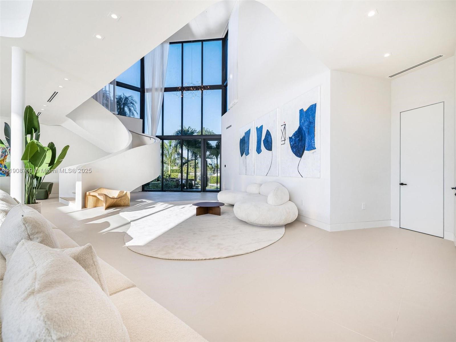 SAN SOUCI ESTATES - Residential Lease