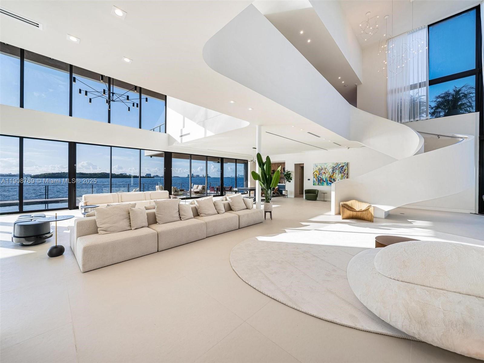 SAN SOUCI ESTATES - Residential Lease