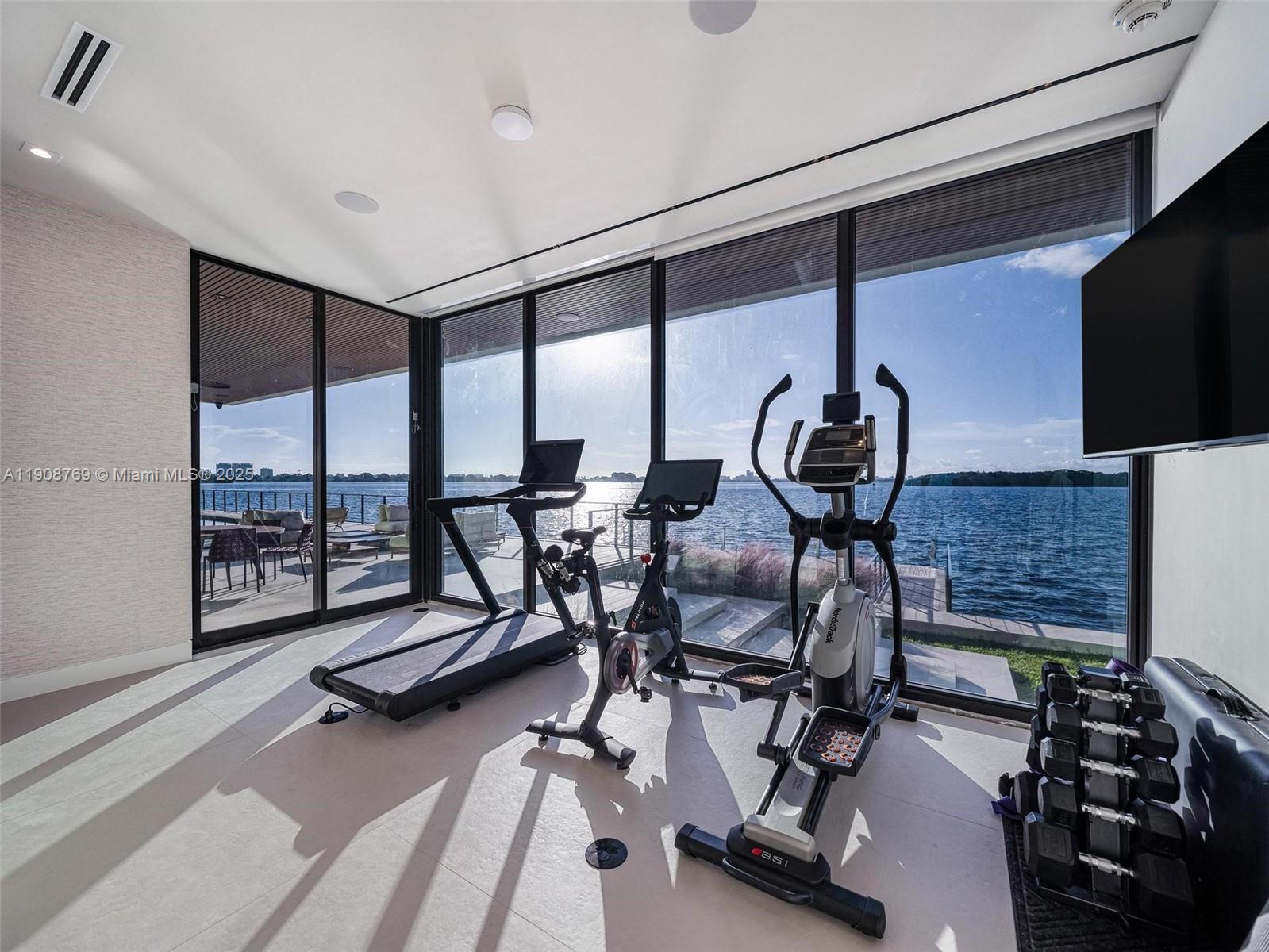 SAN SOUCI ESTATES - Residential Lease