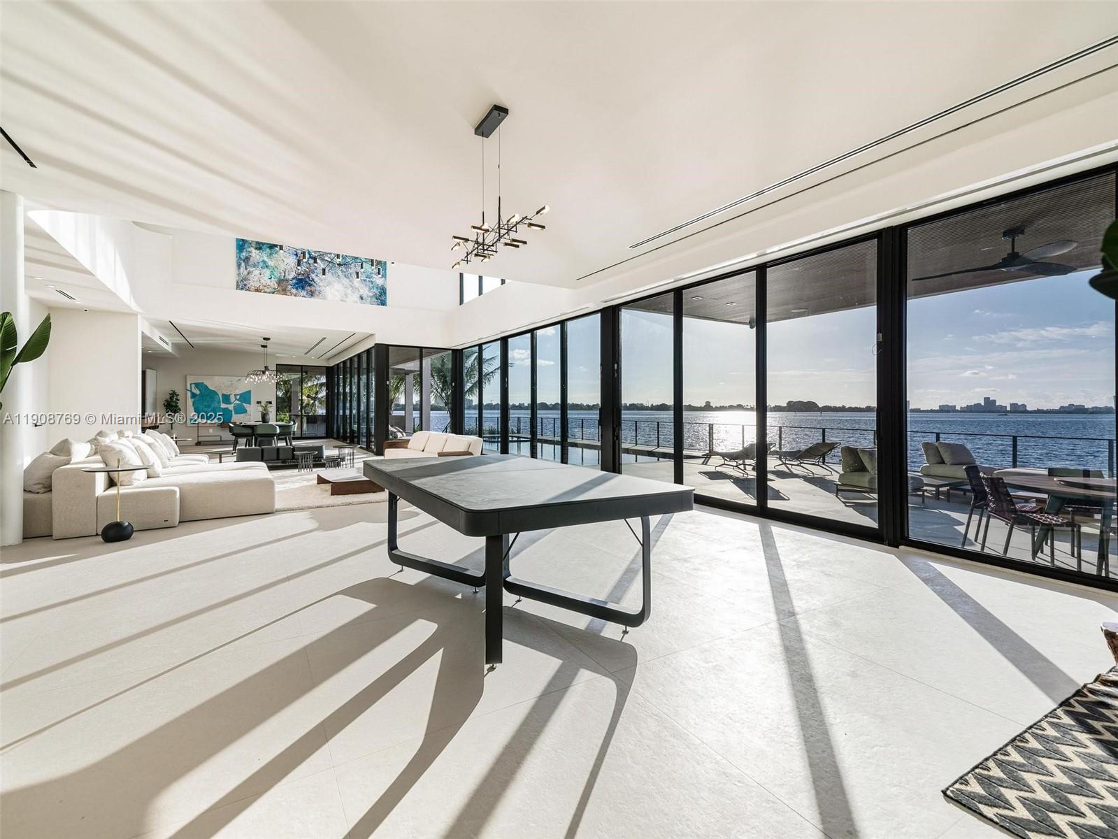 SAN SOUCI ESTATES - Residential Lease