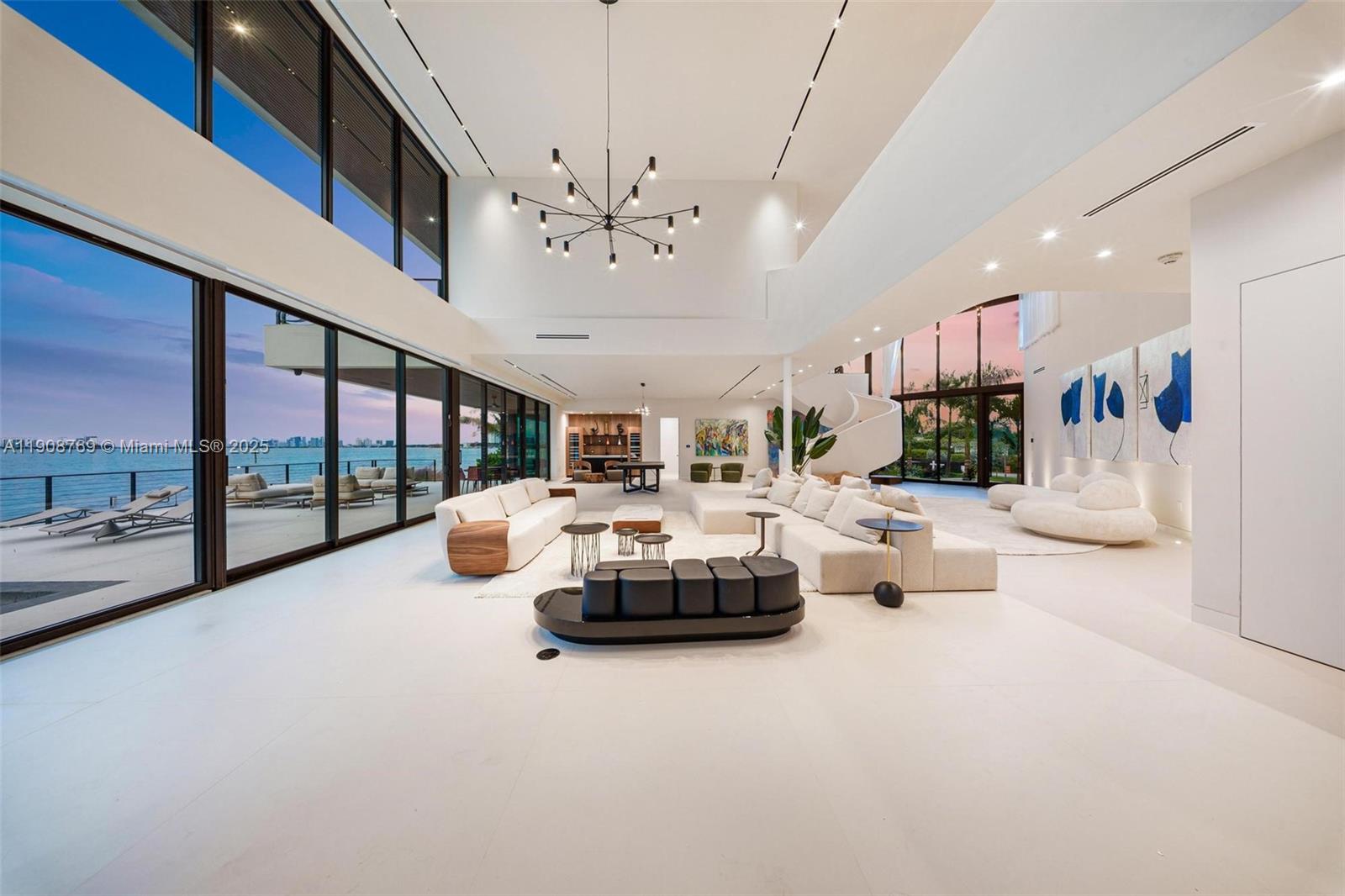 SAN SOUCI ESTATES - Residential Lease