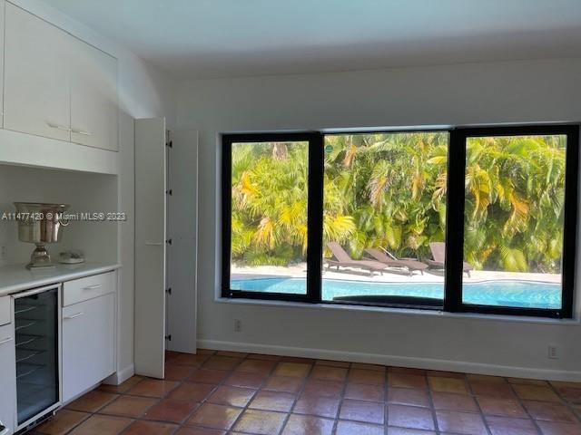 HOLLYWOOD LAKES SECTION - Residential