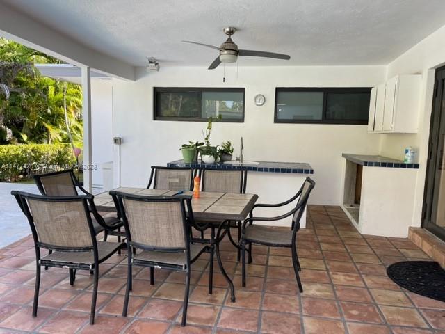 HOLLYWOOD LAKES SECTION - Residential