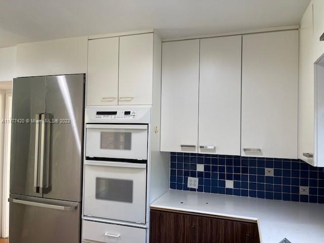 HOLLYWOOD LAKES SECTION - Residential