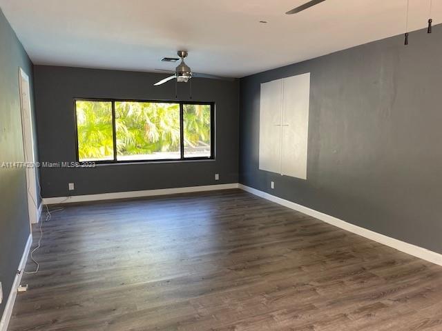 HOLLYWOOD LAKES SECTION - Residential