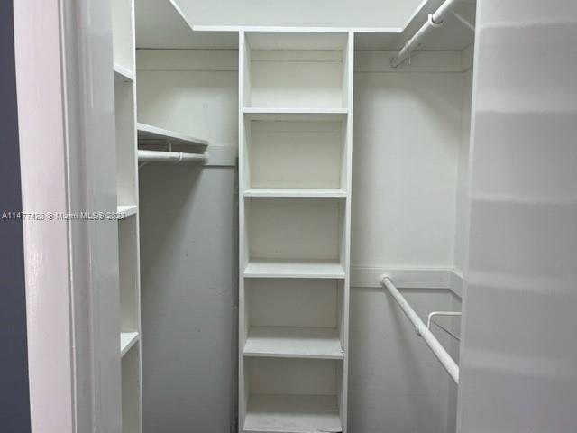 HOLLYWOOD LAKES SECTION - Residential